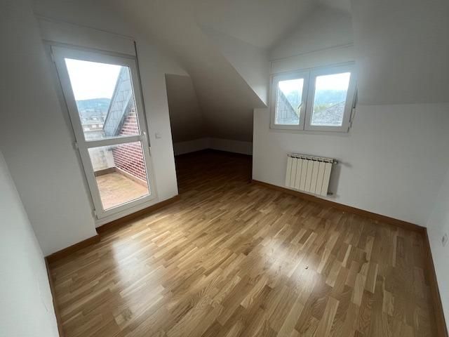 Bedroom of Attic for sale in Bárcena de Cicero  with Heating, Terrace and Storage room