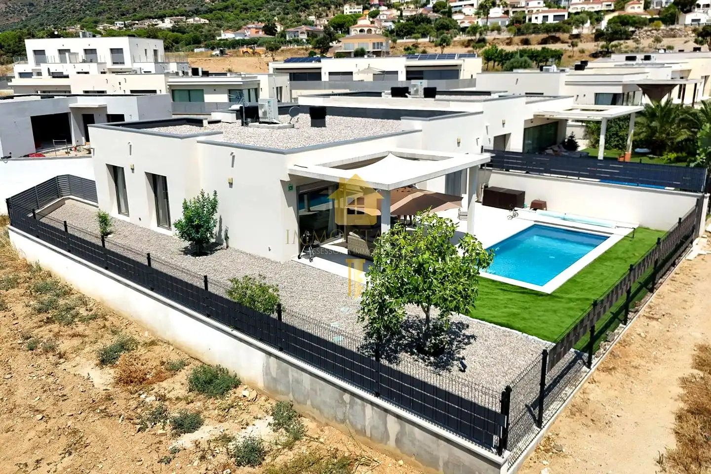 Casa con piscina en venta en Avinguda de Catalunya