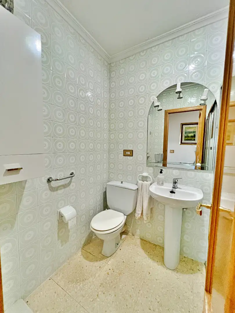 Baño de Piso en venta en Lugo con Calefacción, Jardín privado y Parquet