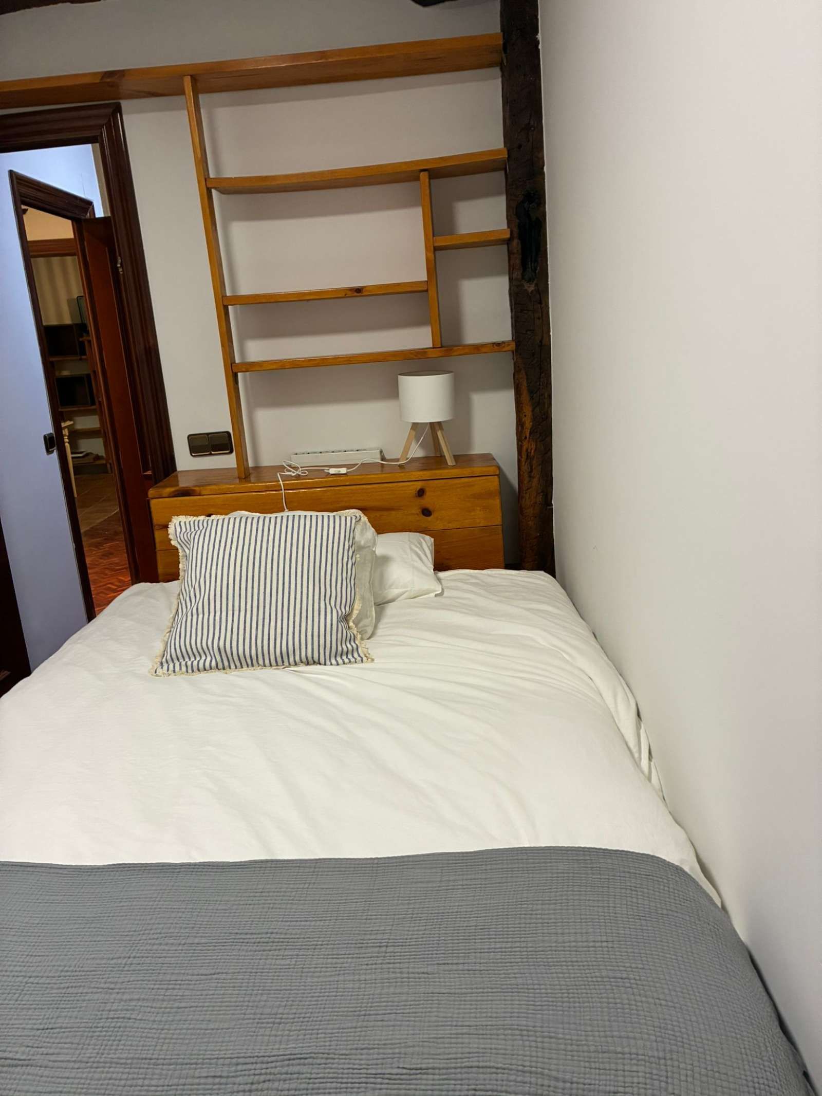 Bedroom of Flat for share in Bilbao   with Air Conditioner, Heating and Terrace