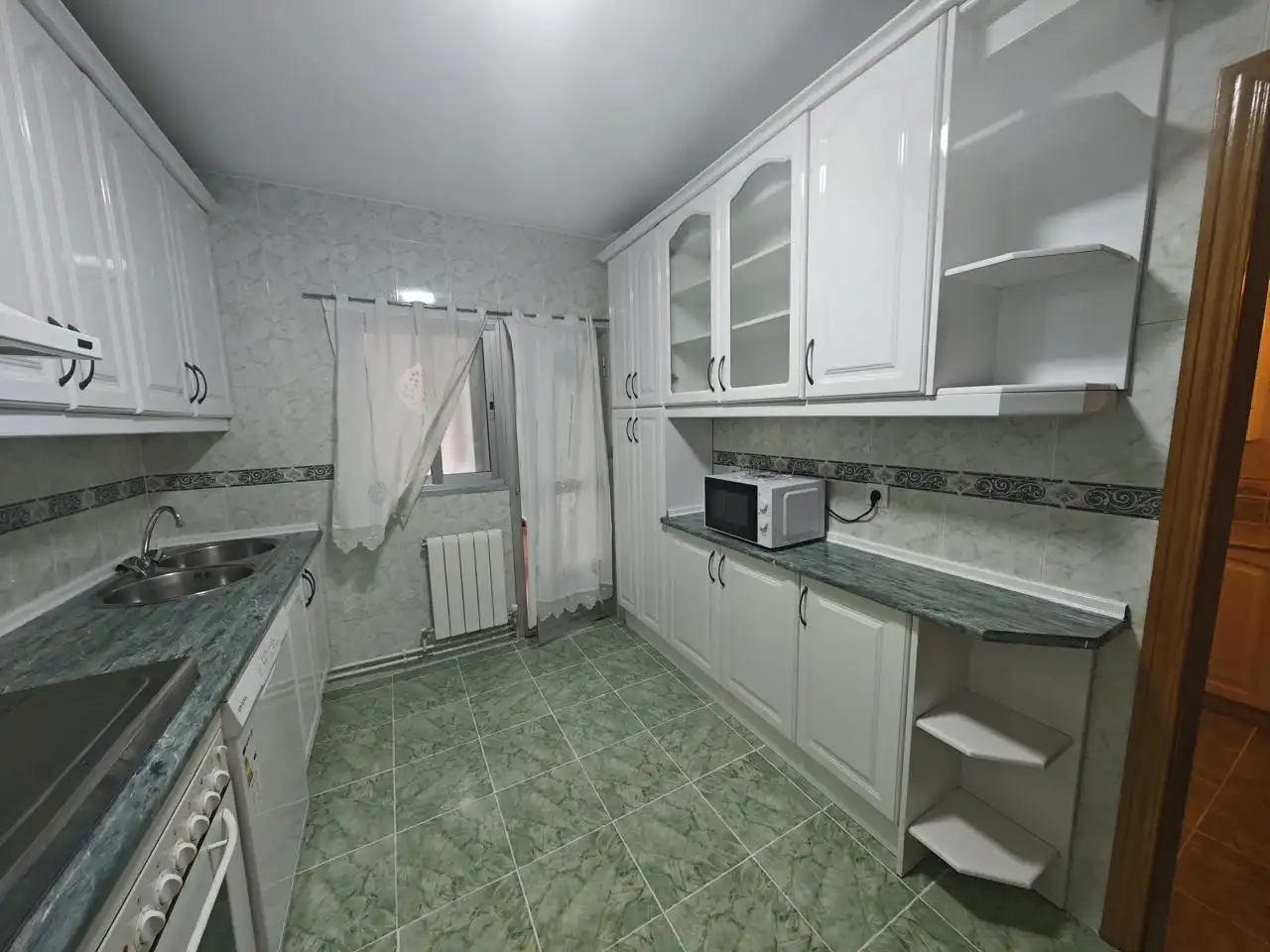 Flat for rent in Miralvalle - Av. Virgen del Puerto - La Data
