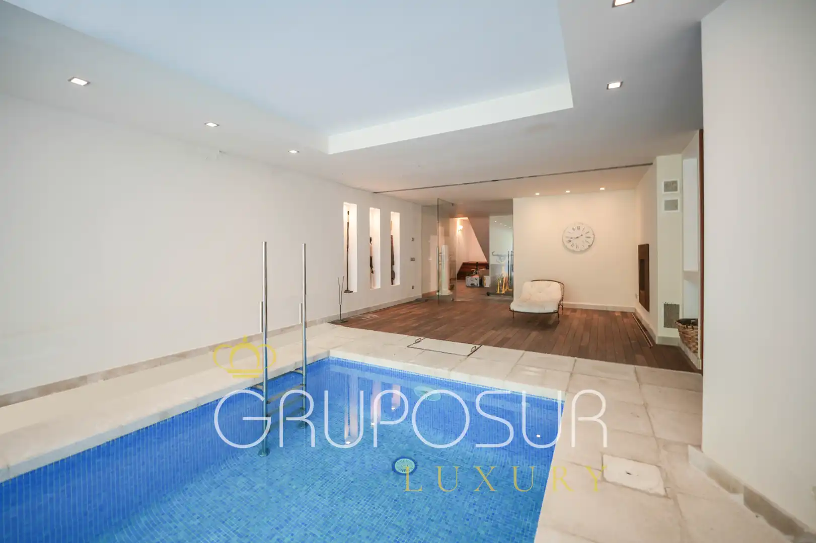 Swimming pool of Houses for sale in Simancas  with Air Conditioner, Heating and Private garden