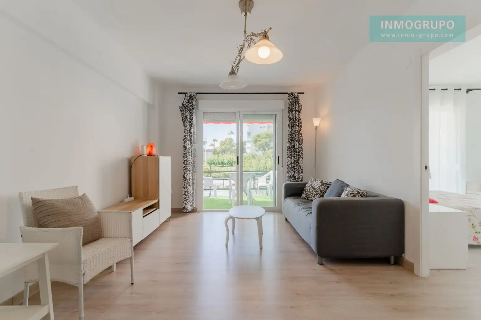 Sala d'estar de Pis en venda en Benicasim / Benicàssim amb Terrassa i Piscina comunitària