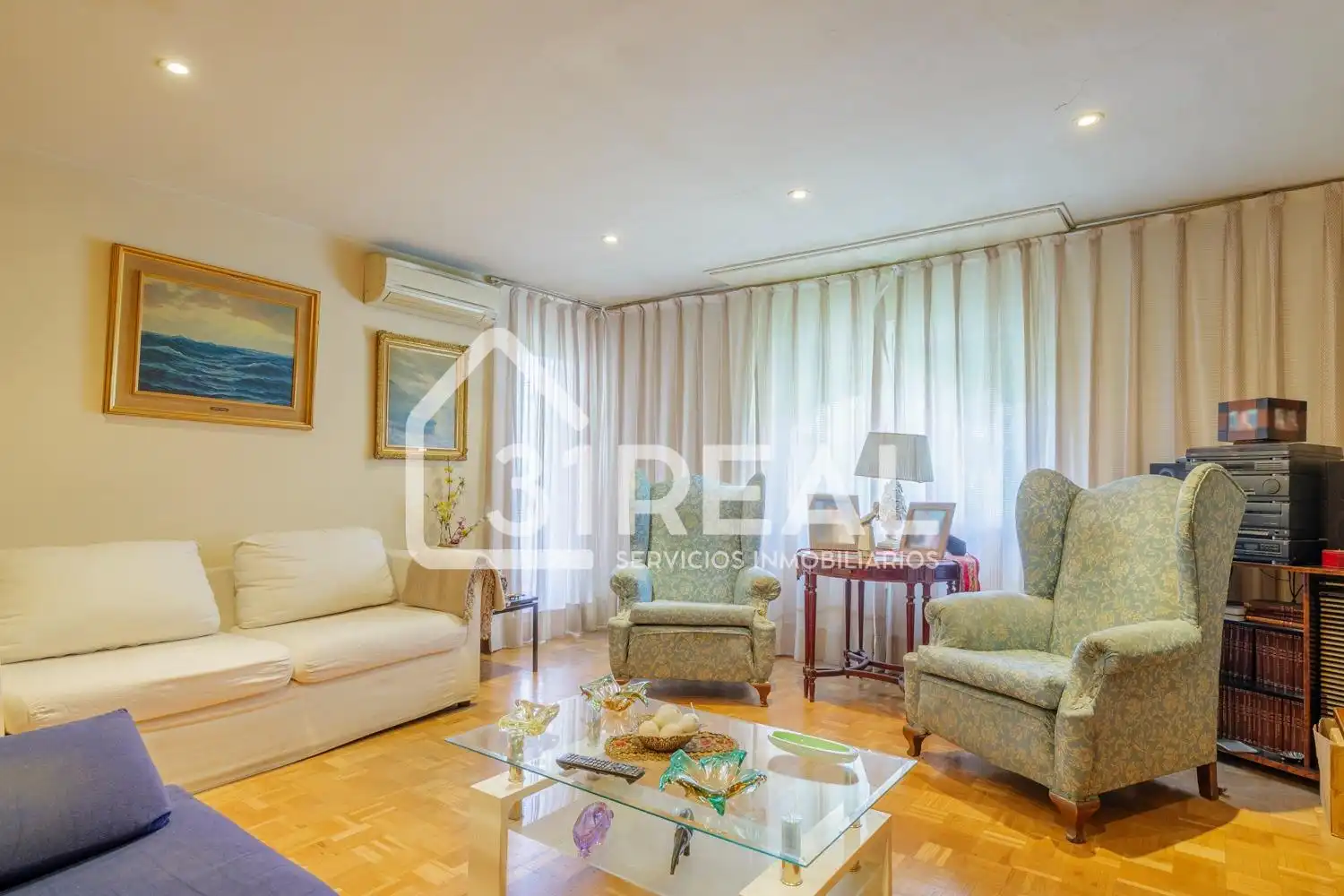 Sala de estar de Piso en venta en  Madrid Capital con Aire acondicionado, Calefacción y Parquet