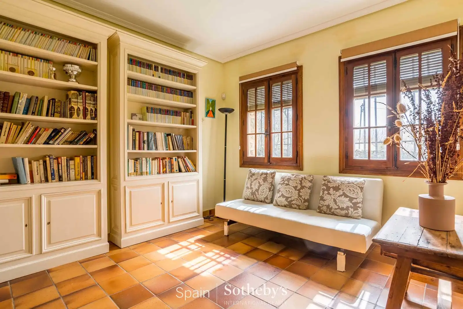 Sala de estar de Casa o chalet en venta en Sotosalbos con Aire acondicionado, Calefacción y Jardín privado