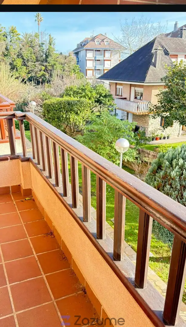 Terraza de Dúplex de alquiler en Noja con Jardín privado, Terraza y Piscina