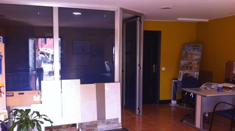 Foto 3 de Casa adosada en venta en Barrio el Puente, 6, Puente Viesgo, Cantabria