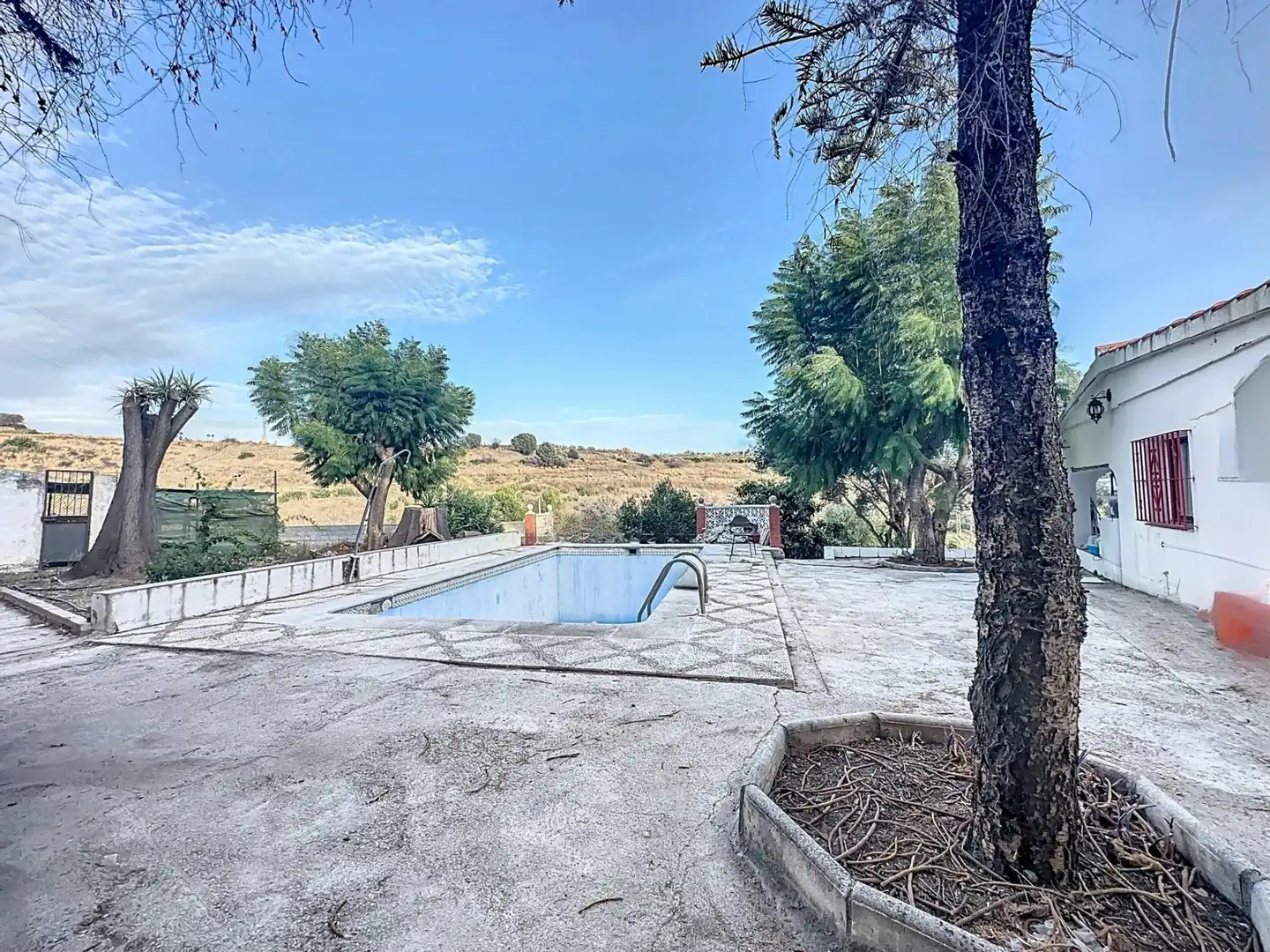 Schwimmbecken von Country house zum Verkauf in Estepona mit Klimaanlage, Privatgarten und Terrasse