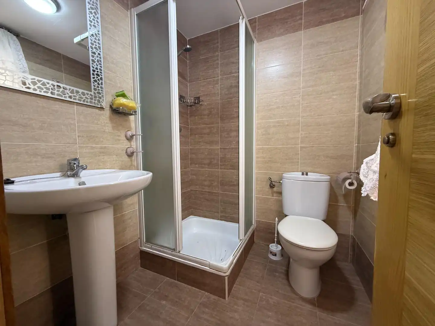 Baño de Piso de alquiler en Albolote con Calefacción y Amueblado