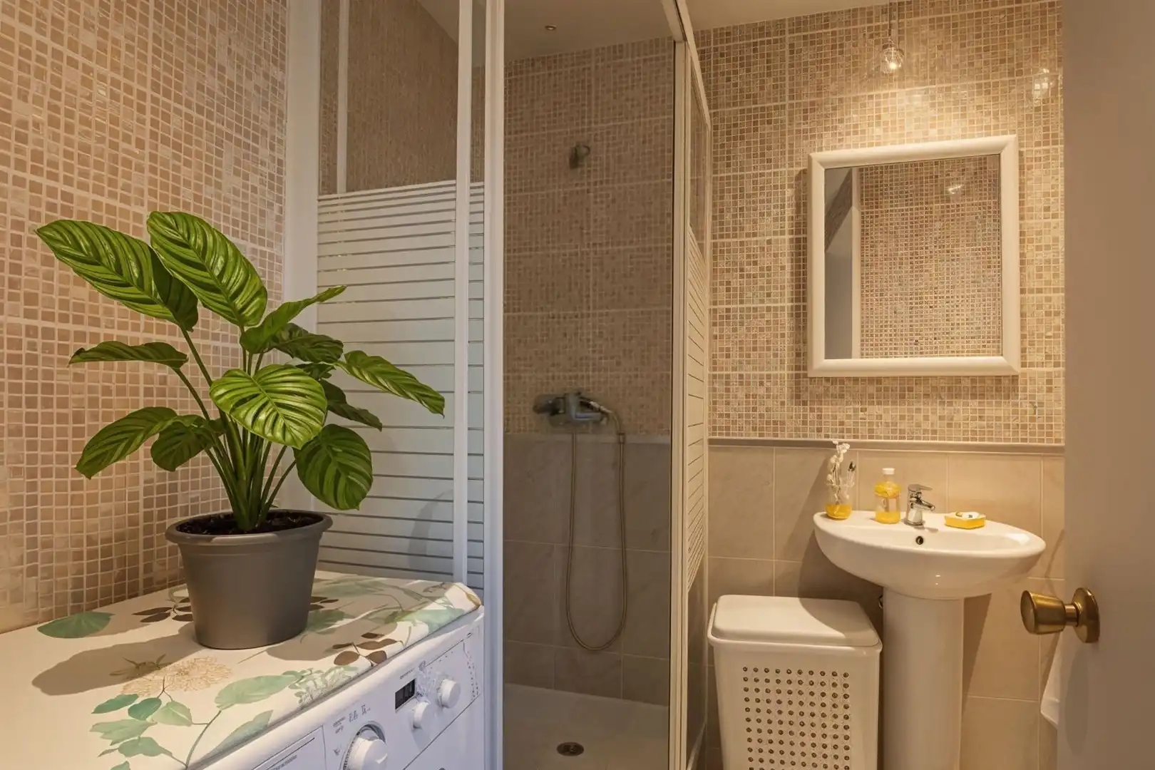 Badezimmer von Wohnung zum Verkauf in Benalmádena mit Klimaanlage, Terrasse und Gemeinschaftspool