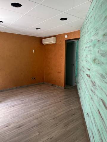 Local comercial en Alquiler en Valldaura - Carretera de Cardona