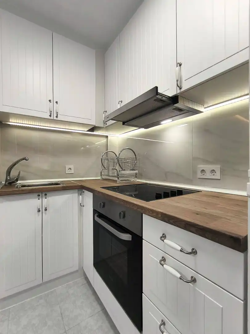Cocina de Loft en venta en Torrevieja con Aire acondicionado, Jardín privado y Amueblado