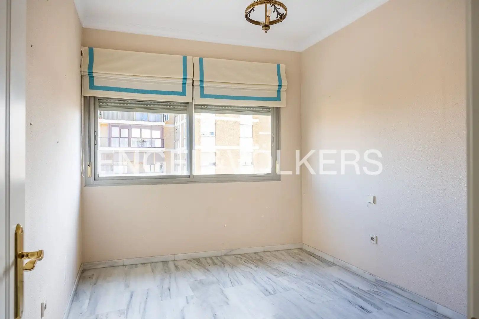 Bedroom of Flat for sale in Sevilla  with Air Conditioner, Heating and Terrace