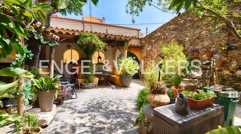 Foto 2 de Casa adosada en venda a Carrer Dels Socals, Garriguella, Girona