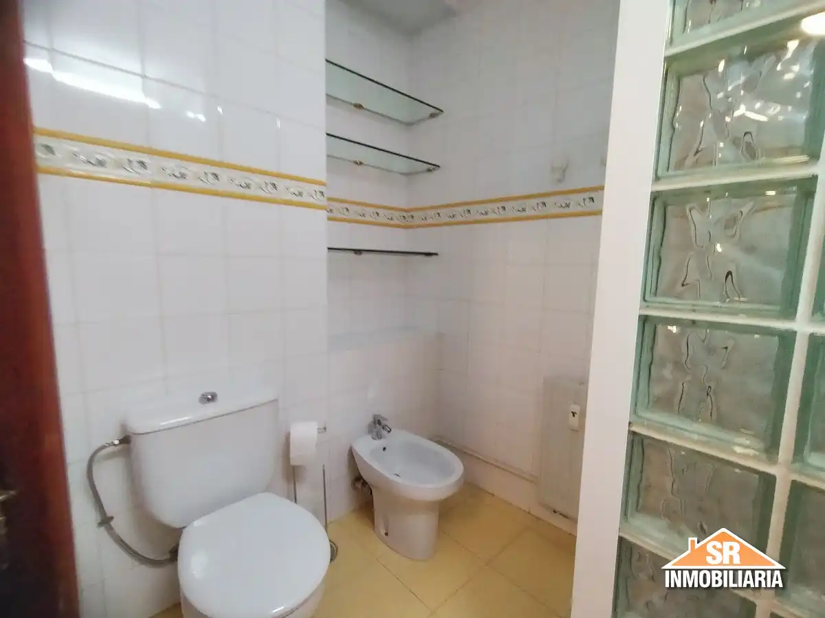 Bathroom of Apartments for rent in A Coruña Capital   with Heating, Oven and Washing machine