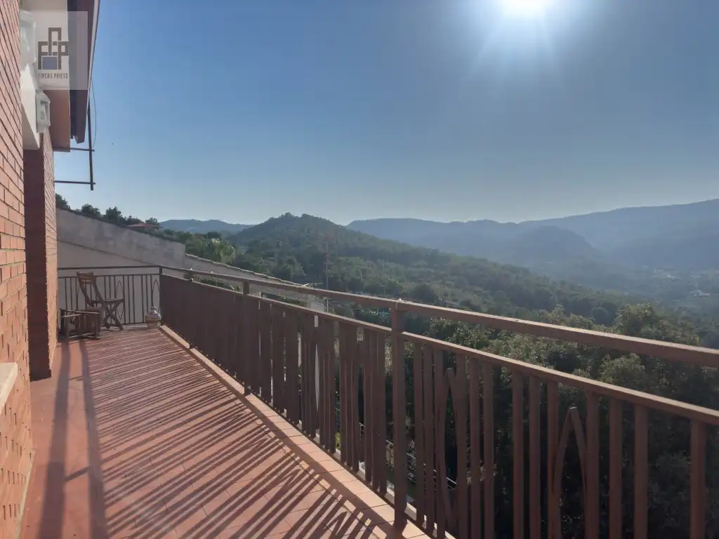 Terraza de Casa o chalet en venta en Torrelles de Llobregat