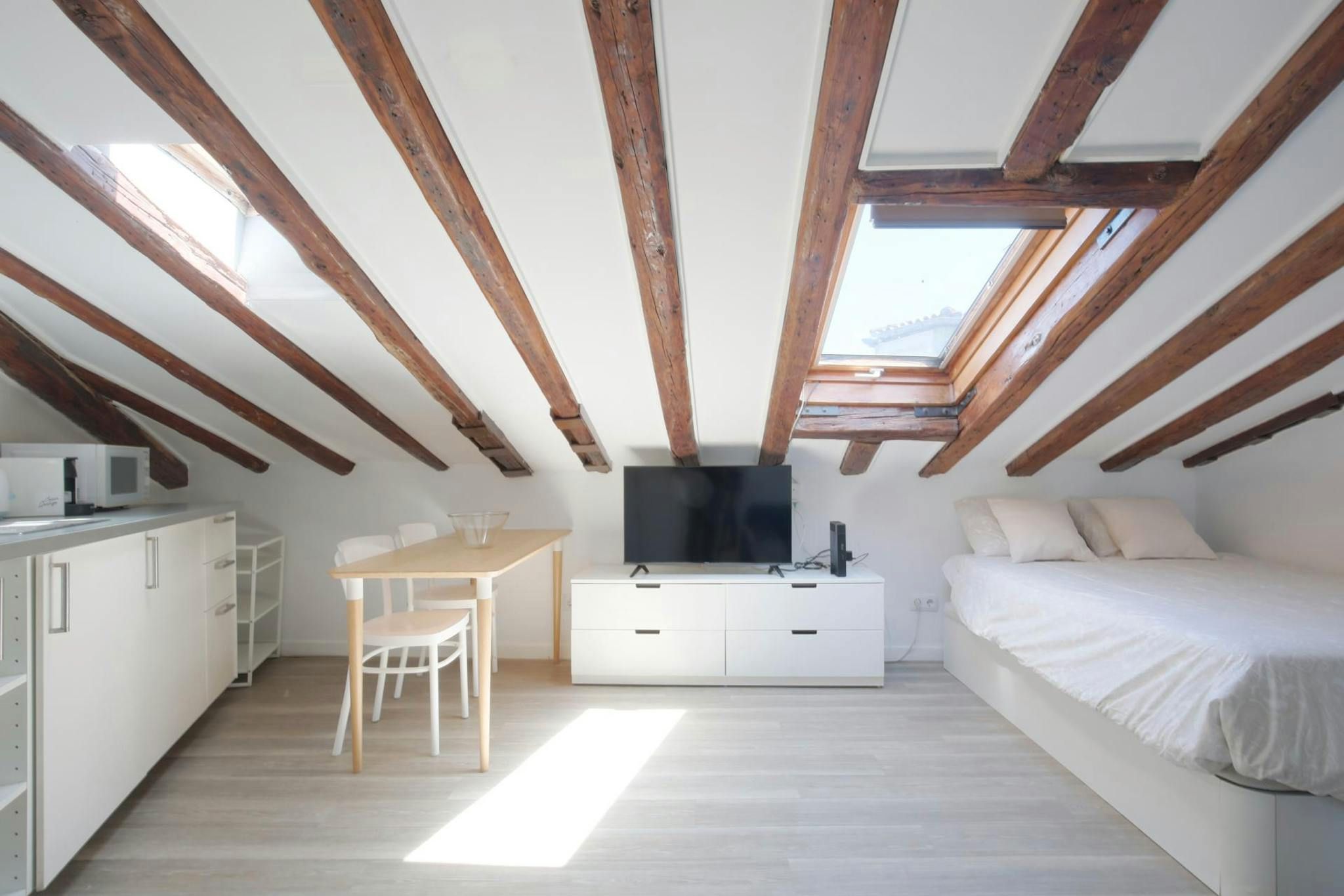 Bedroom of Flat to rent in  Madrid Capital  with Air Conditioner, Heating and Furnished