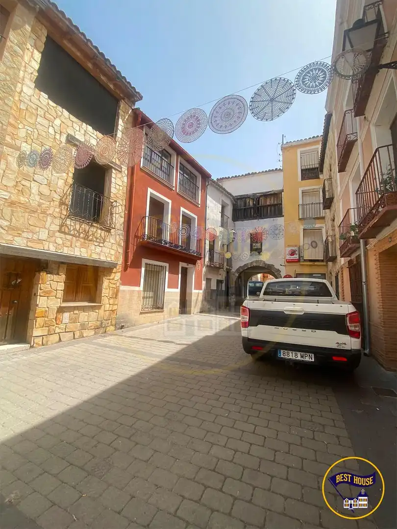 Vista exterior de Pis en venda en Priego amb Calefacció, Traster i Moblat