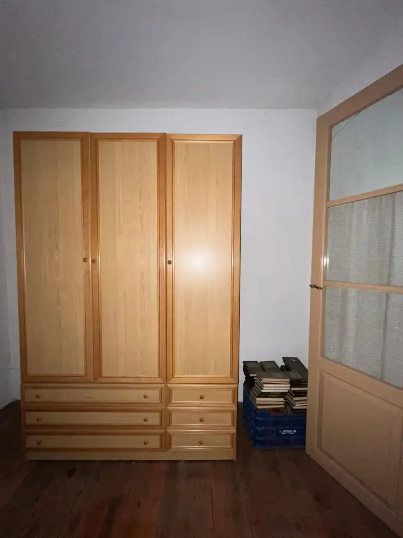 Bedroom of Houses for sale in Santa Cristina de la Polvorosa  with Furnished