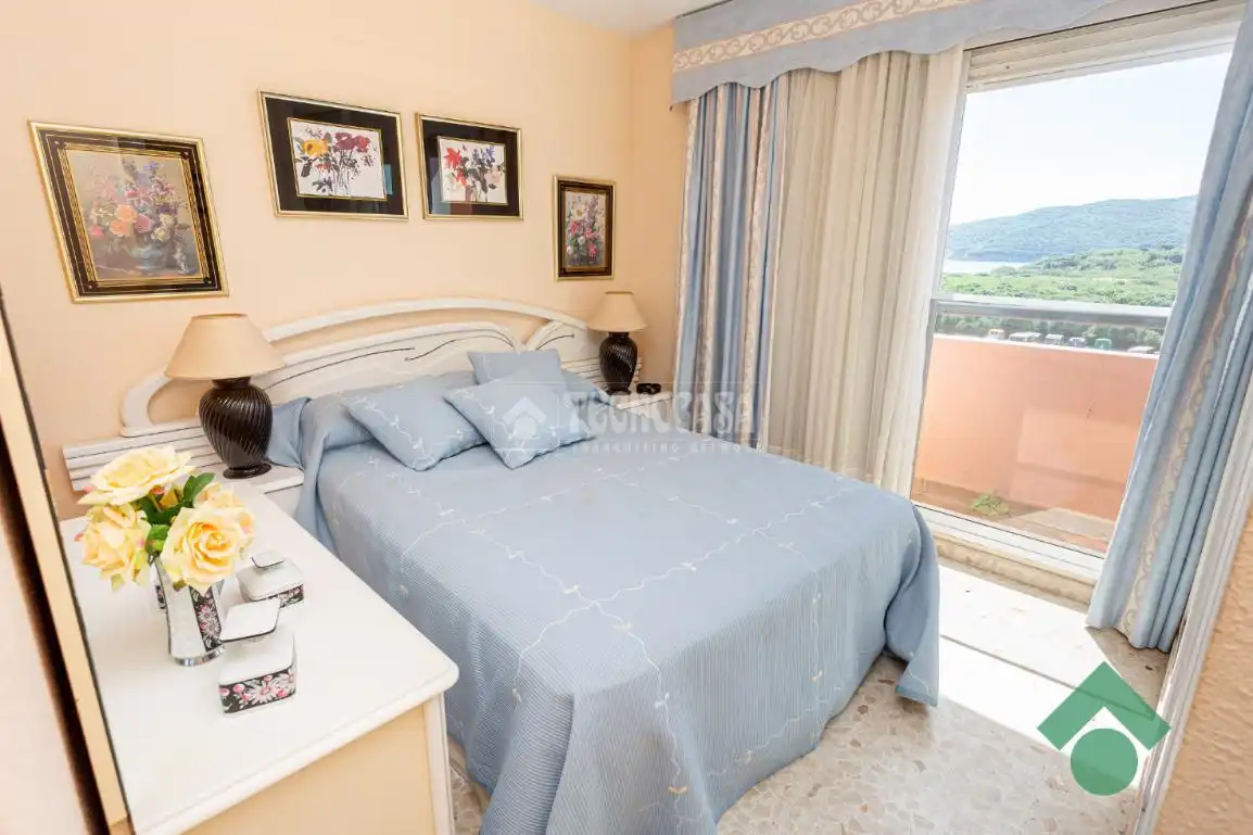 Habitación de Piso en venta en Algeciras con Amueblado y Piscina comunitaria