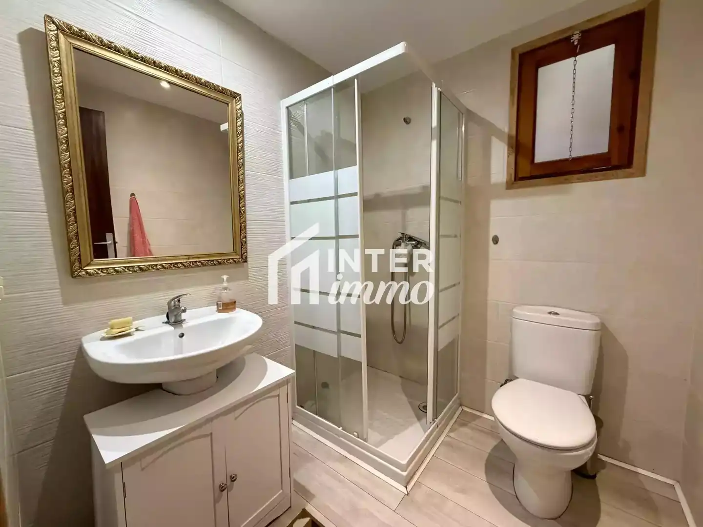 Badezimmer von Wohnung zum Verkauf in Roses mit Klimaanlage, Heizung und Parkett