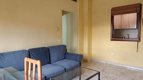 Foto 3 de Apartamento de alquiler en Calle Augusto Peyré, Parque Alcosa, Sevilla Capital