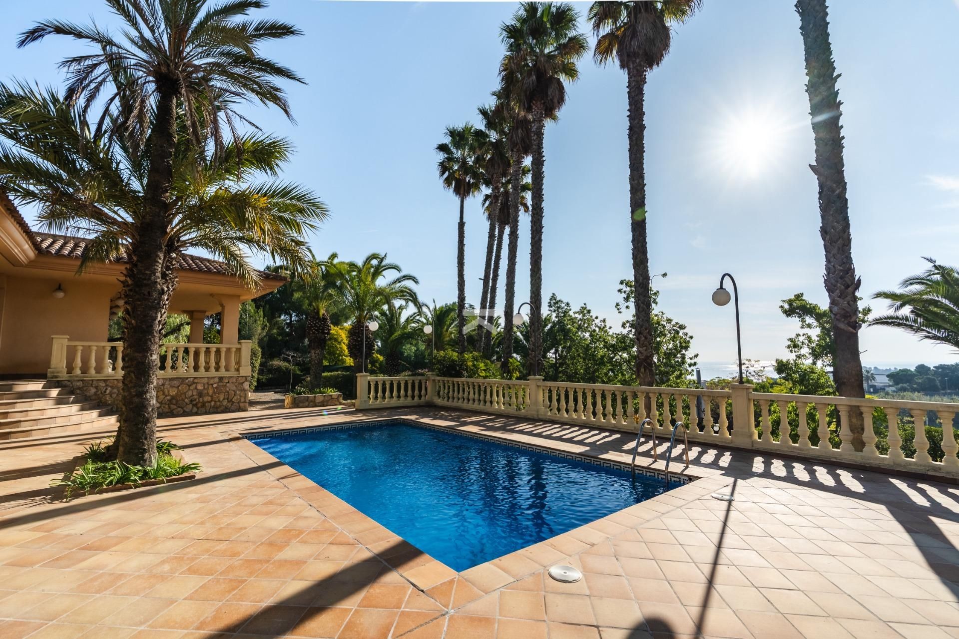 Swimming pool of Houses for sale in  Tarragona Capital  with Air Conditioner, Private garden and Terrace