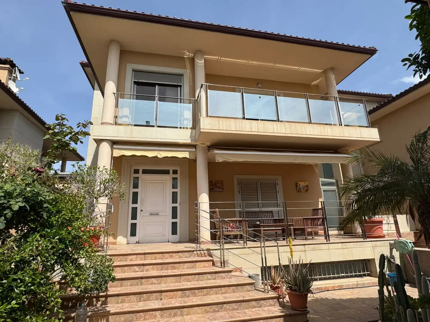 Vista exterior de Casa o chalet en venta en Elche / Elx con Aire acondicionado, Calefacción y Jardín privado