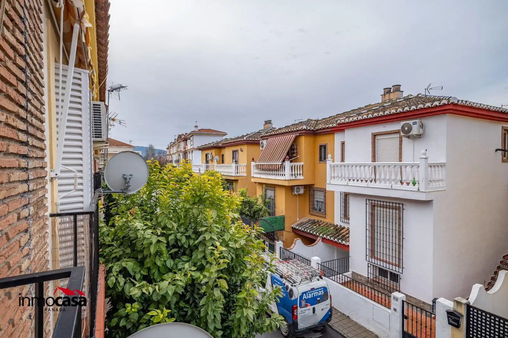 Exterior view of Detached homes for sale in Las Gabias  with Air Conditioner and Balcony