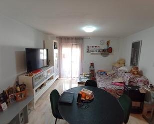 Sala d'estar de Apartament en venda en Tomelloso amb Calefacció, Terrassa i Moblat