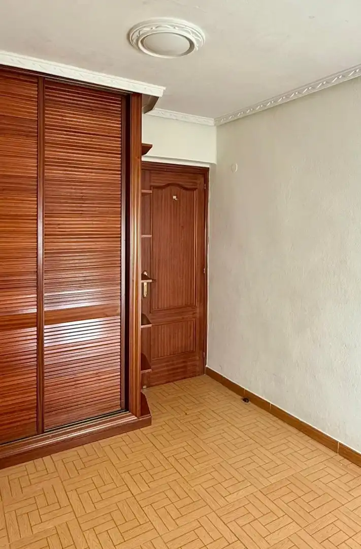 Wohnung zur Miete in Avilés mit Heizung und Möbliert