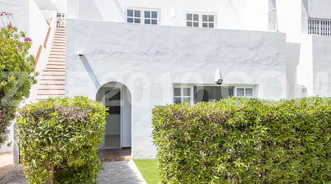 Foto 2 de Casa adosada en venda a Calle Magallanes, Las Marinas - Pueblo Laguna, Almería