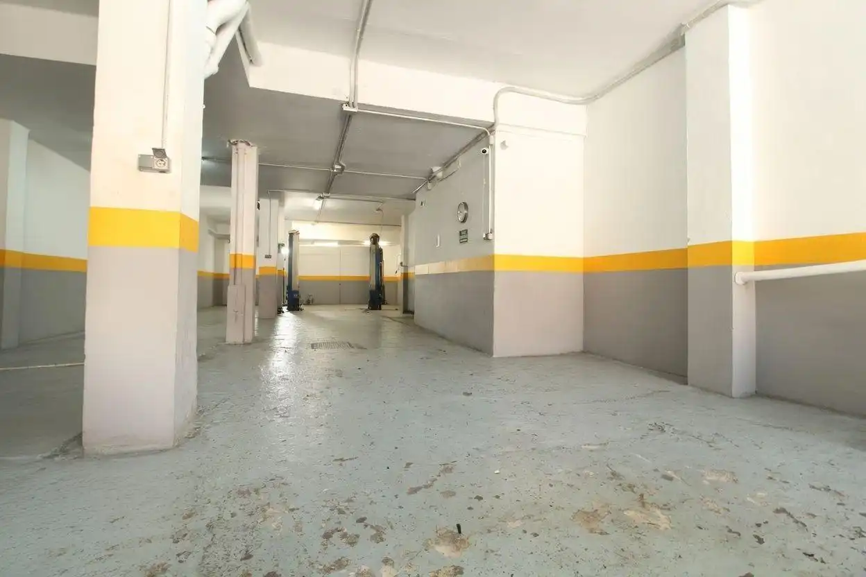 Local comercial en venda a Llevant, imagen 20