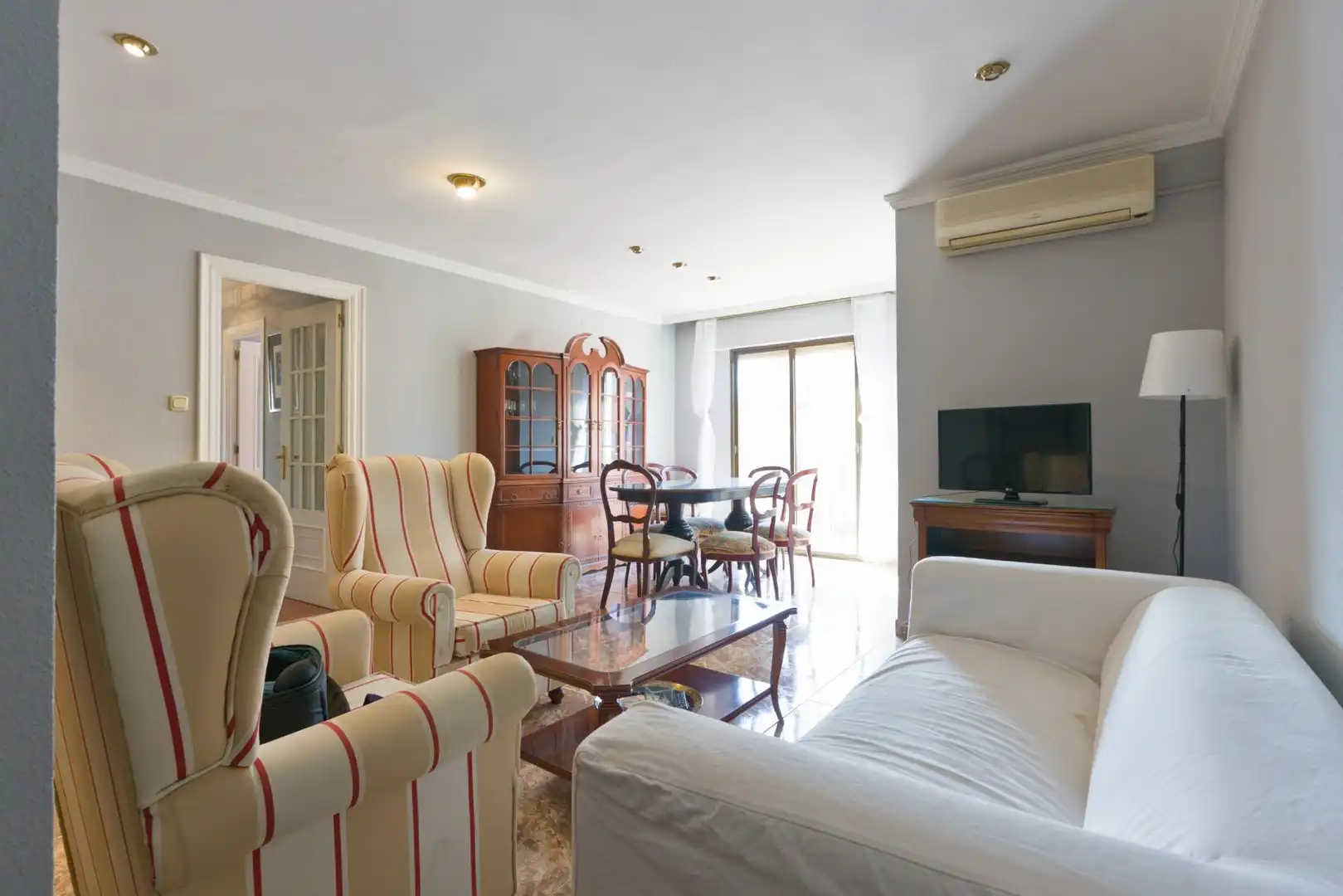 Flat for rent in Calle REY ABU SAID, Fígares