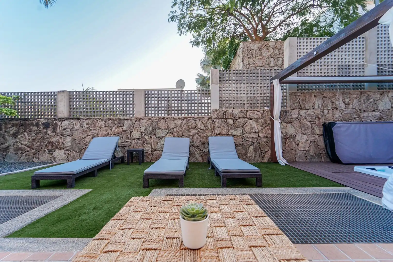 Terrassa de Casa o xalet en venda en Mogán amb Aire condicionat, Jardí privat i Terrassa