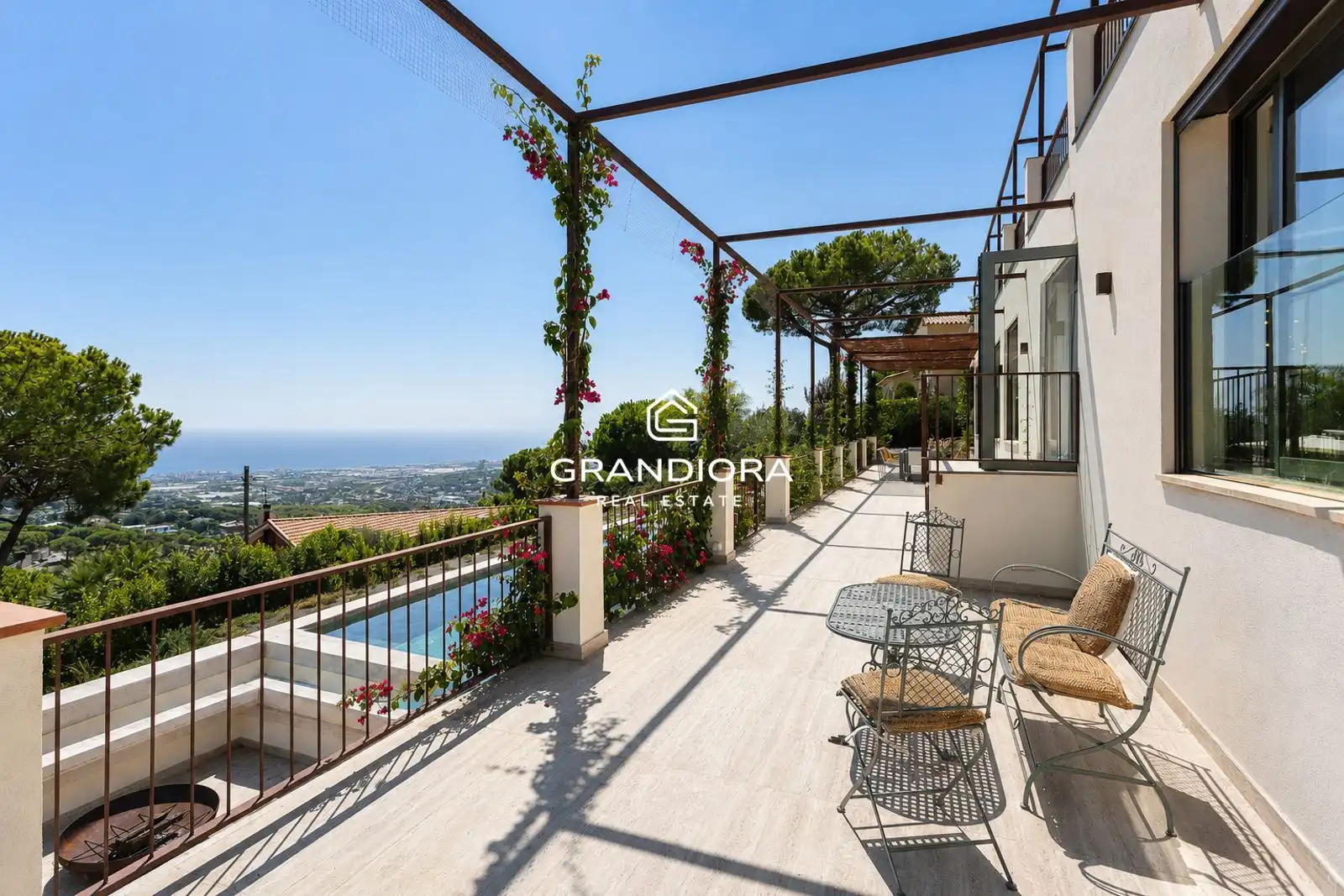 Terrace of Houses for rent in Cabrils  with Air Conditioner, Heating and Storage room