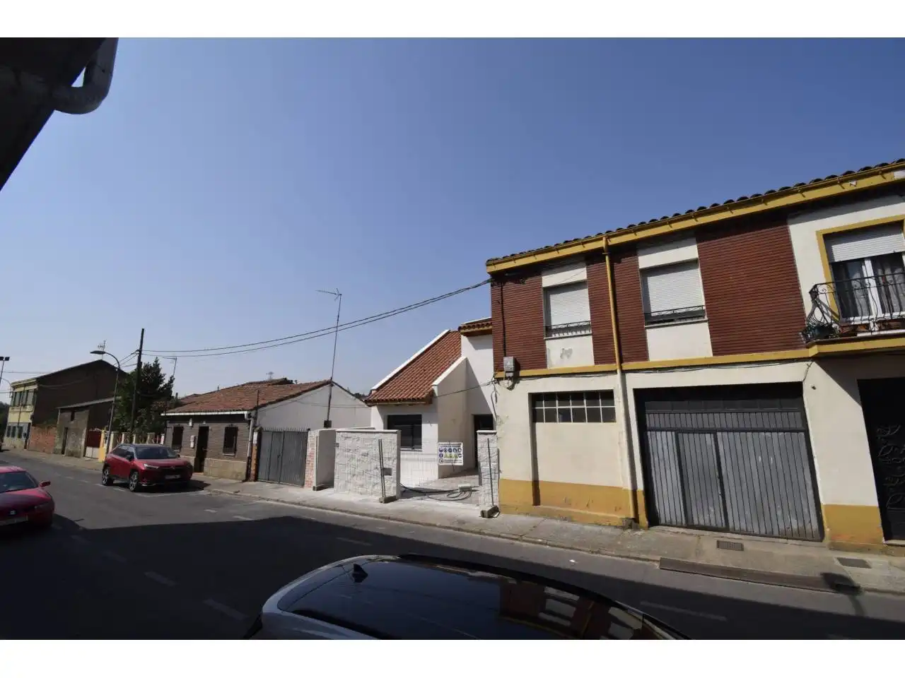 Vista exterior de Piso en venta en San Andrés del Rabanedo con Calefacción, Parquet y Terraza