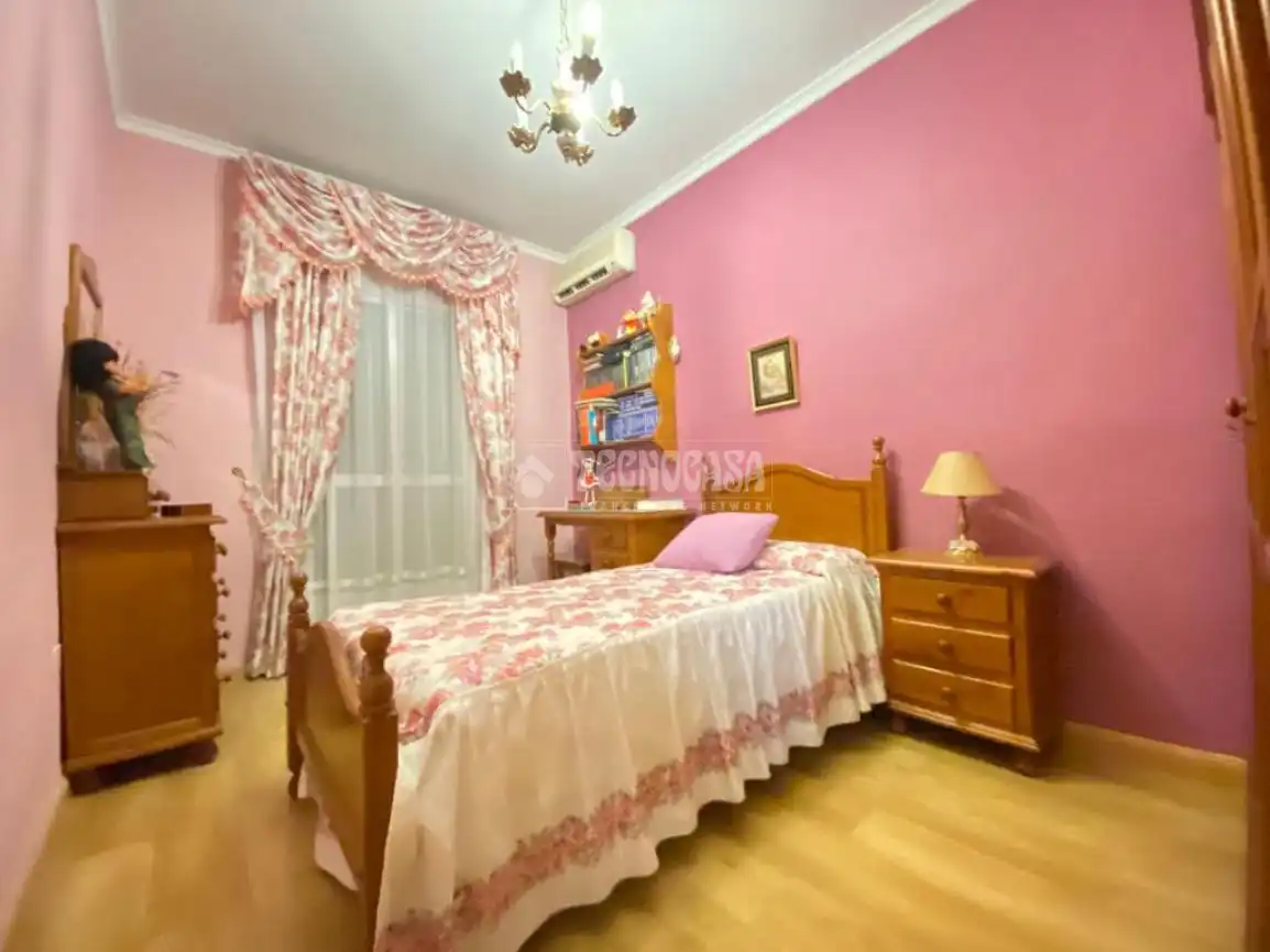 Schlafzimmer von Wohnung zum Verkauf in Puente Genil mit Terrasse und Balkon