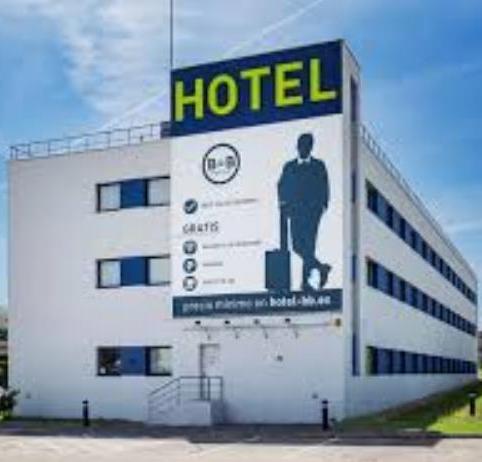 Photo 2 of Building for sale in Alto de la Jabonería, Madrid