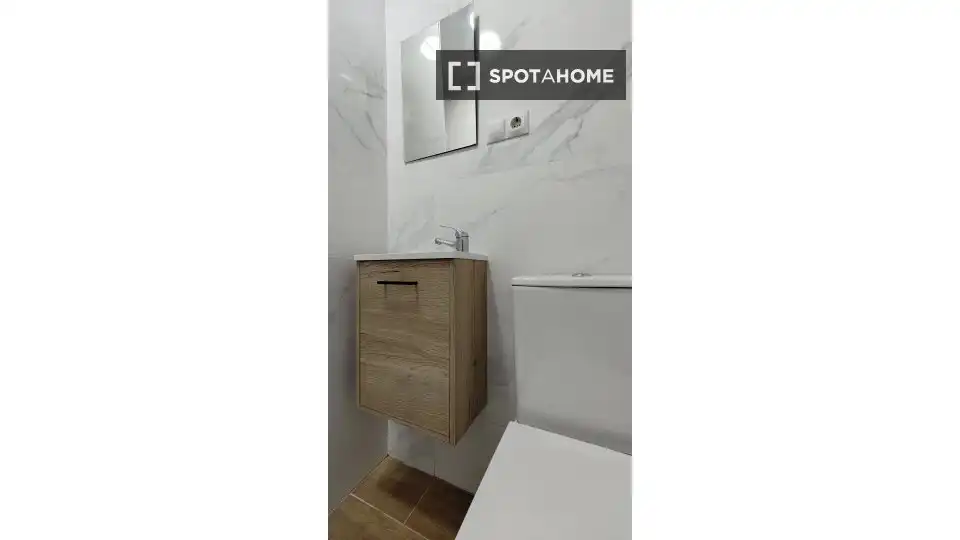 Room in Trafalgar