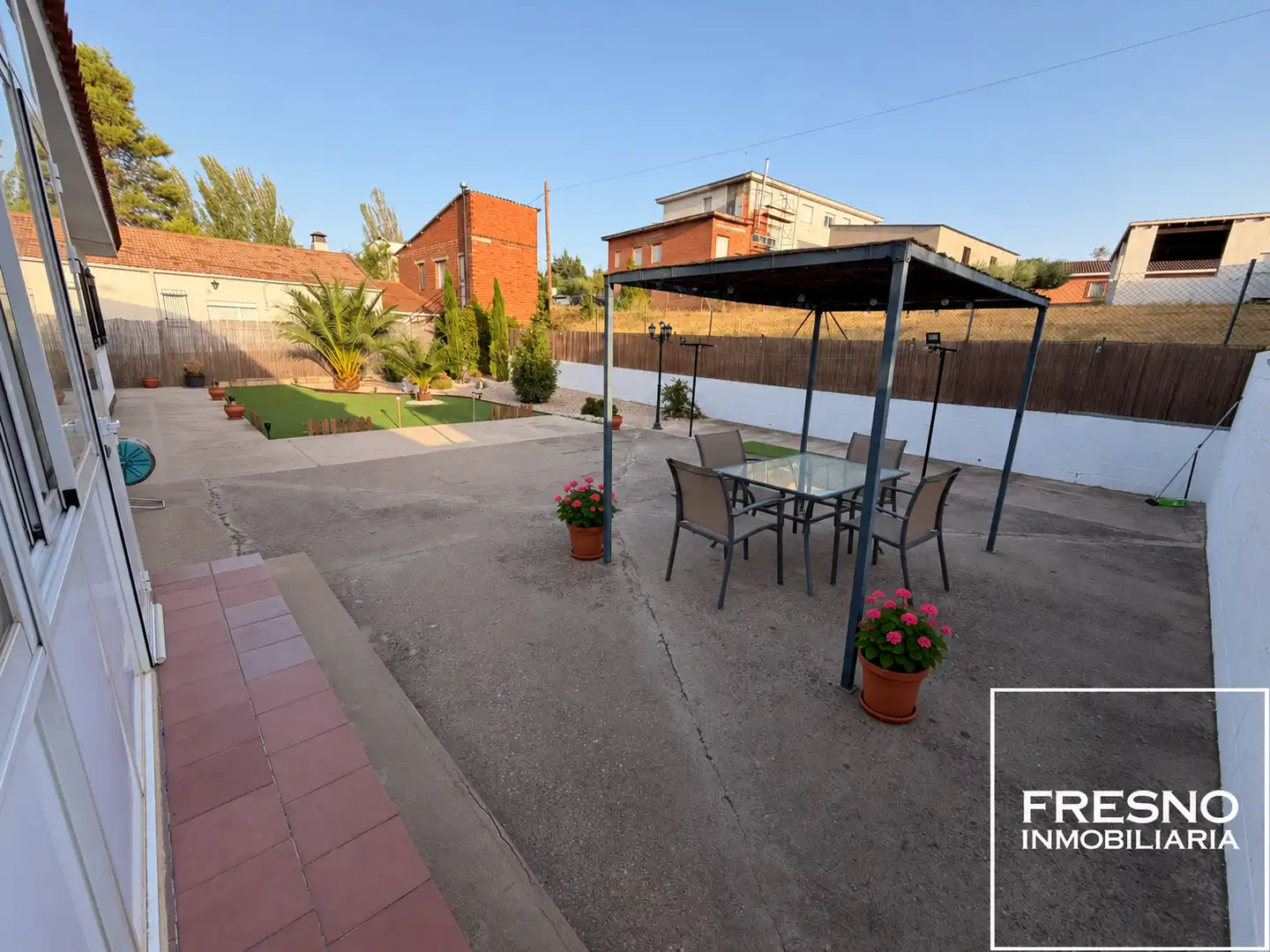 Terraza de Casa adosada en venta en Valdepiélagos con Calefacción, Jardín privado y Terraza