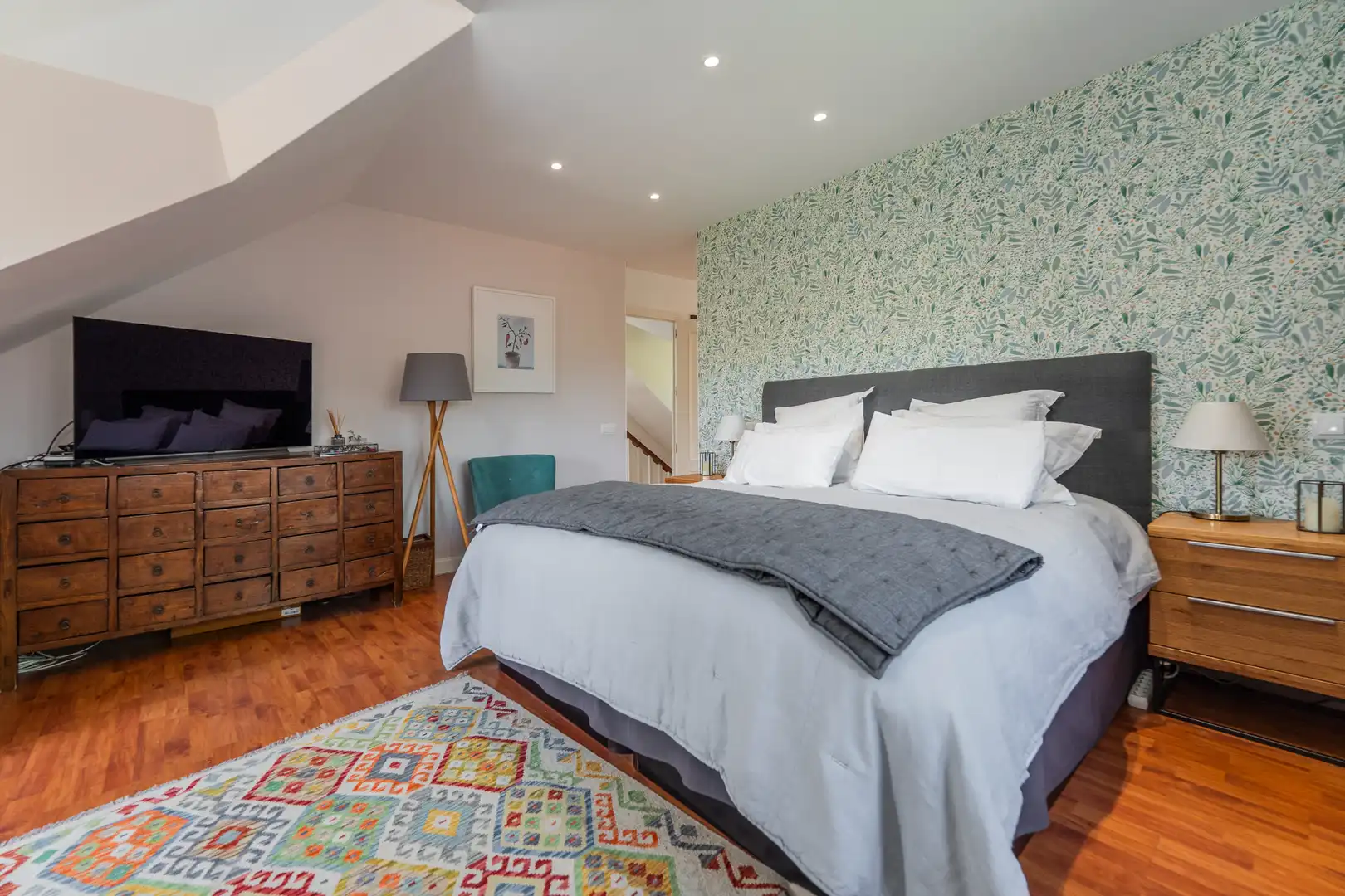 Bedroom of Houses for sale in Madrid  with Air Conditioner, Private garden and Swimming Pool