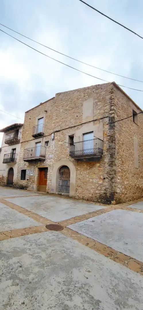 Vista exterior de Finca rústica en venda en La Pobla de Benifassà