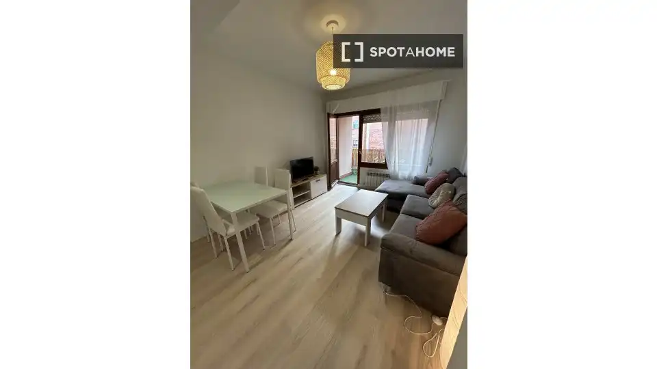 Exterior view of Flat for share in Segovia  with Air Conditioner, Heating and Furnished