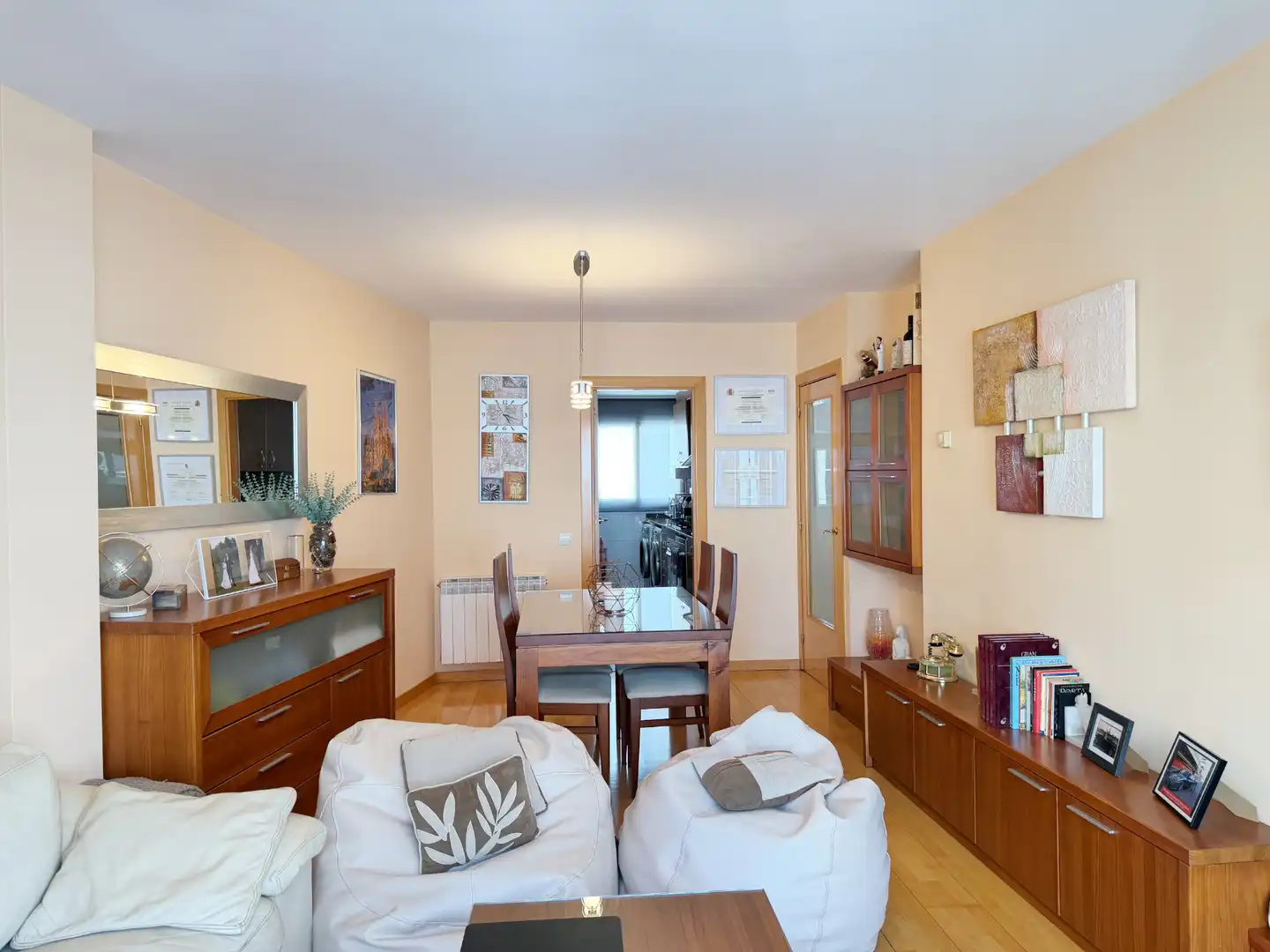 Living room of Flat for sale in Barcelona  with Air Conditioner, Heating and Furnished