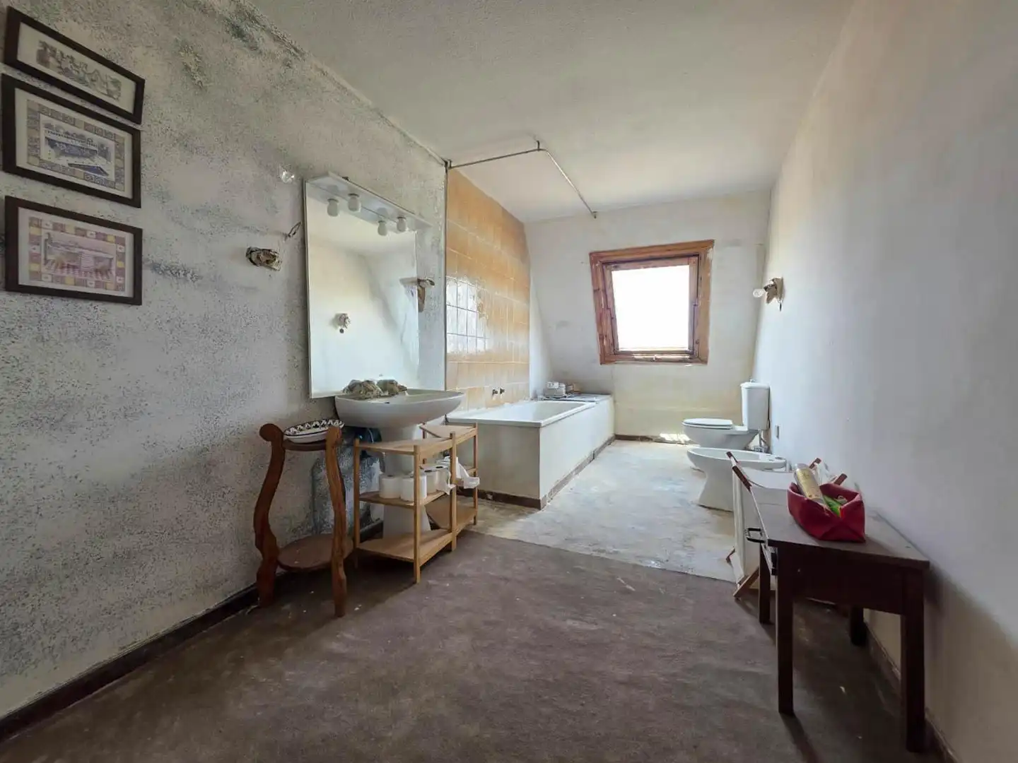 Bathroom of Houses for sale in Valdenuño Fernández
