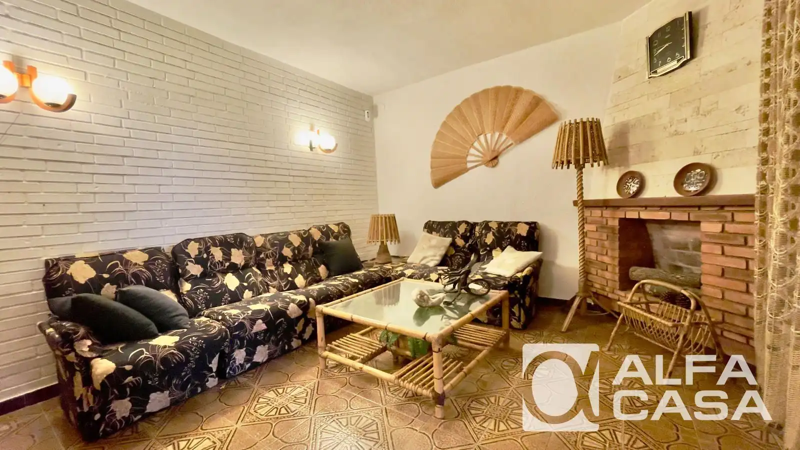 Living room of Houses for sale in Canyelles