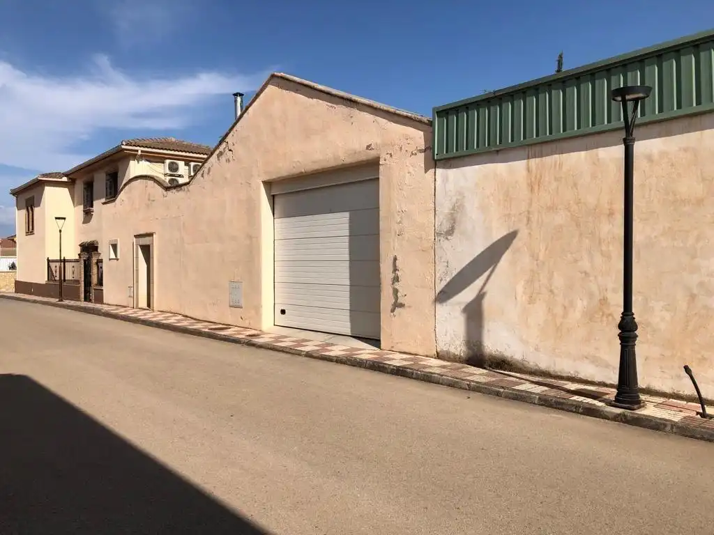 Industrial building for sale in Calle ZURBARAN