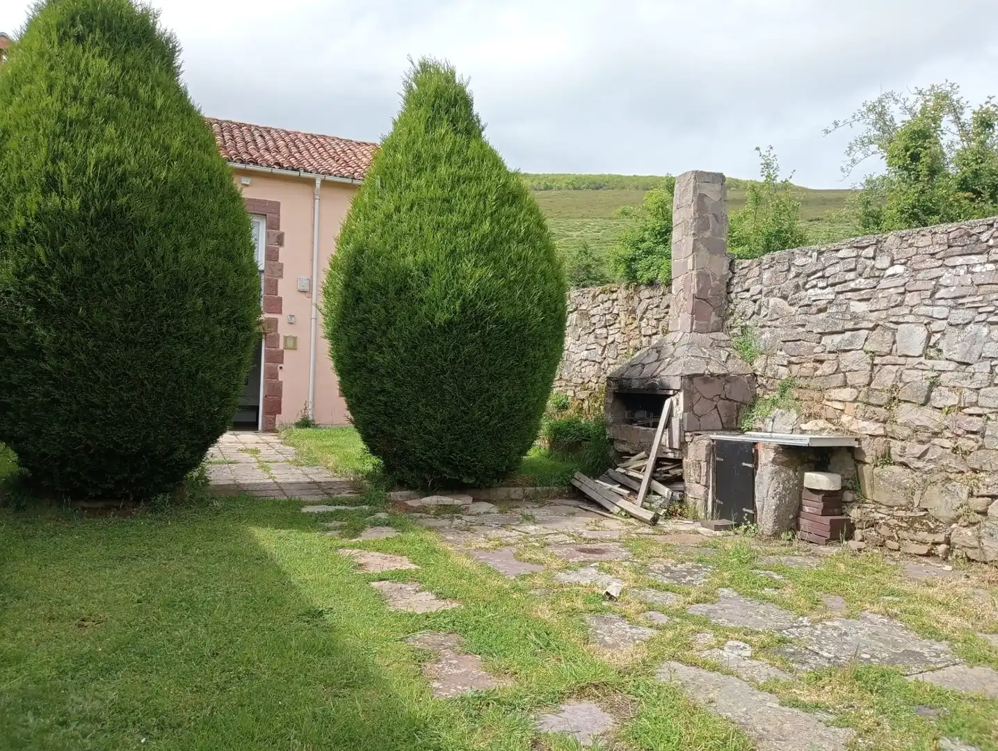 Jardí de Finca rústica en venda en Valdeolea