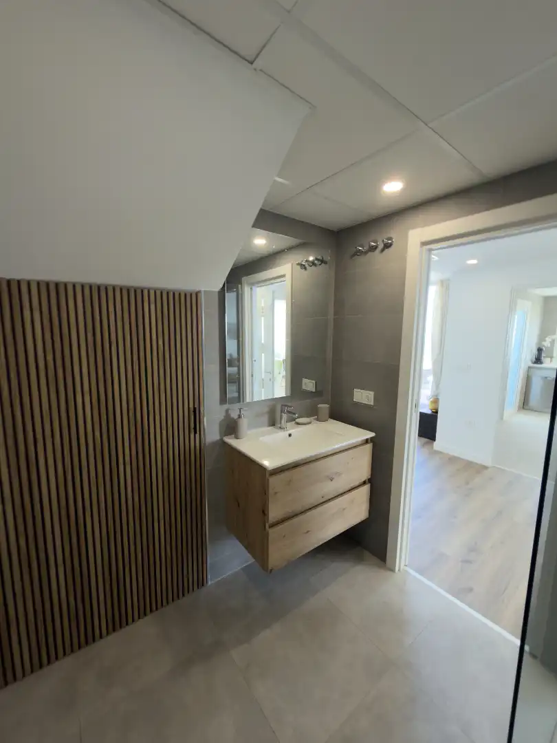 Bathroom of Detached homes for sale in Almuñécar  with Air Conditioner, Heating and Parquet flooring